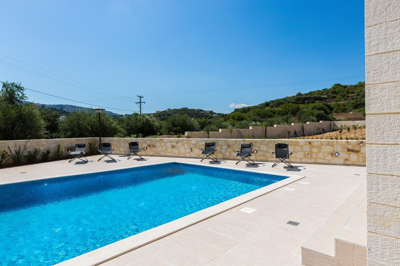 Eudora Luxury Stone Villa 阿尔米里达 外观 照片