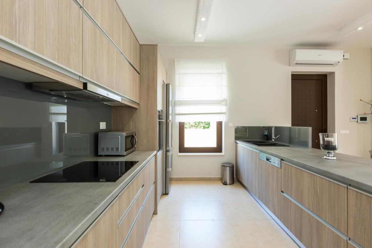 Eudora Luxury Stone Villa 阿尔米里达 外观 照片