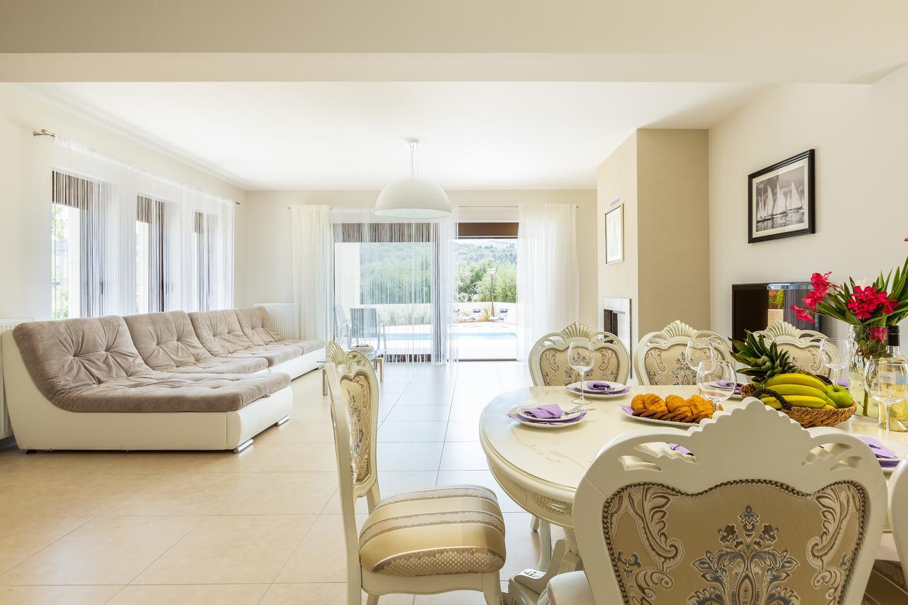 Eudora Luxury Stone Villa 阿尔米里达 外观 照片