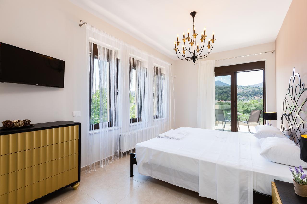 Eudora Luxury Stone Villa 阿尔米里达 外观 照片