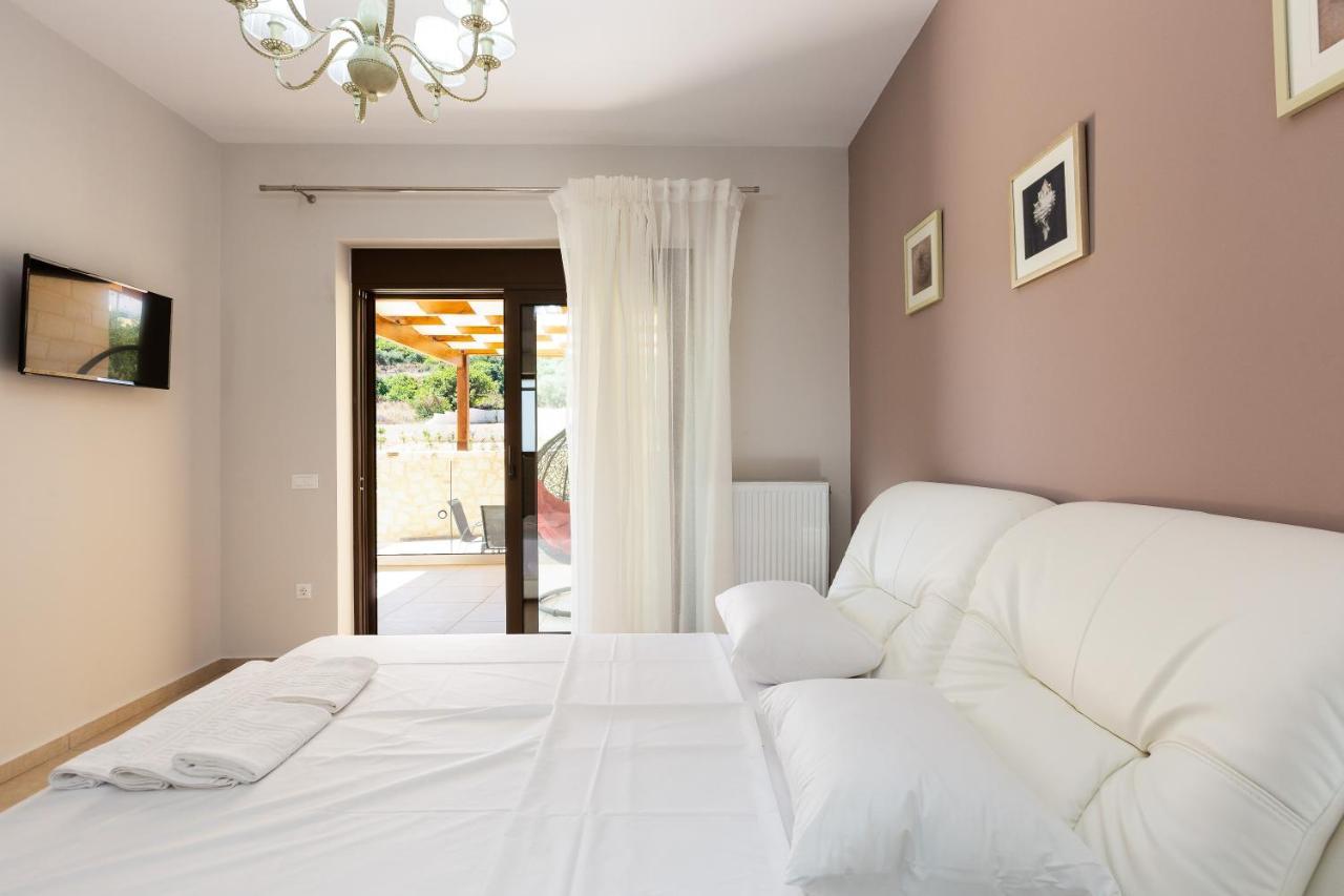 Eudora Luxury Stone Villa 阿尔米里达 外观 照片