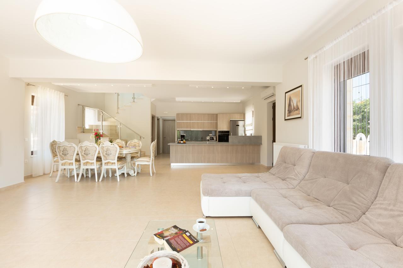 Eudora Luxury Stone Villa 阿尔米里达 外观 照片
