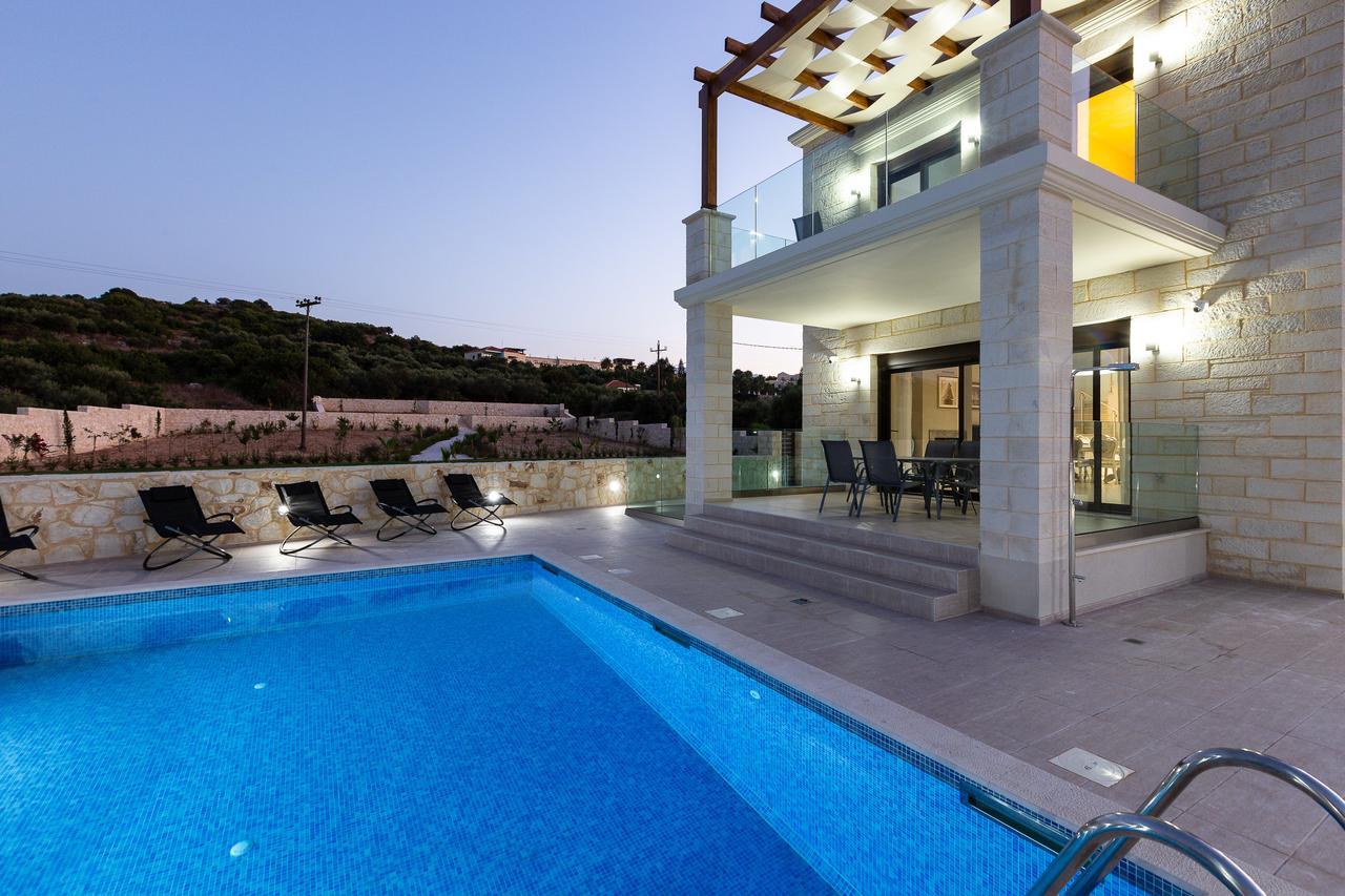 Eudora Luxury Stone Villa 阿尔米里达 外观 照片